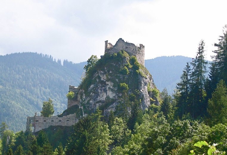 Burg Ruine Pikeroi, Austria, Austria